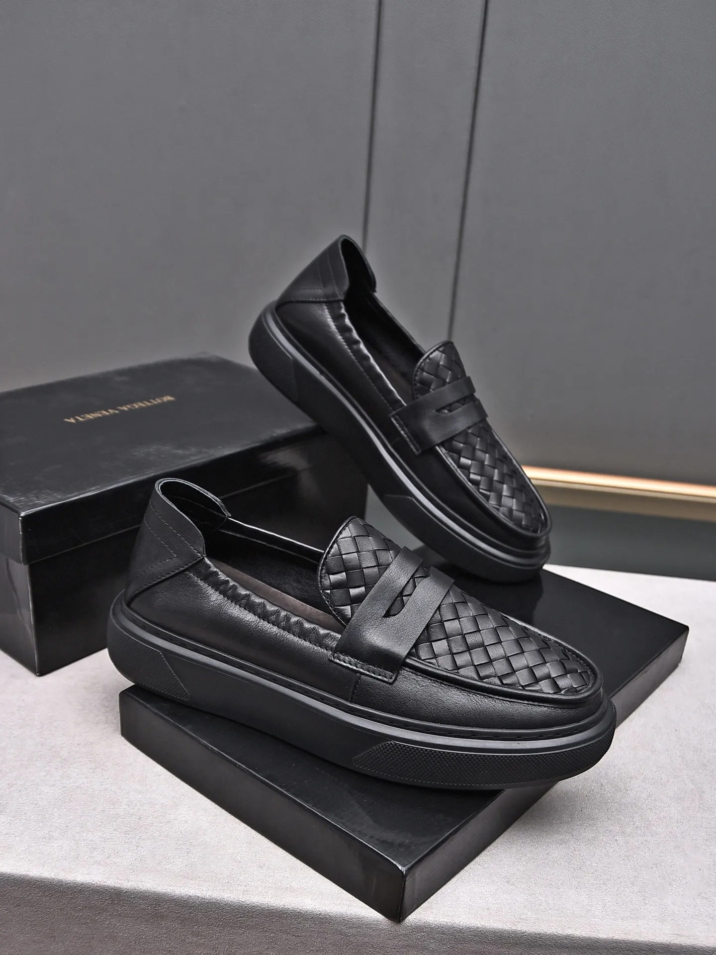 Men's Men's Shoes💰520 [One-step-up] BOTTEG* VENET* - high-end boutique Size: 38-44 (45 customized) BV new product, first-layer cowhide artificially woven classic style and contemporary fashion temperament harmoniously blend, rubber sole is light and flexible, water-dyed cowhide lining! [Taobao, Tmall, and live streaming are the first choices]